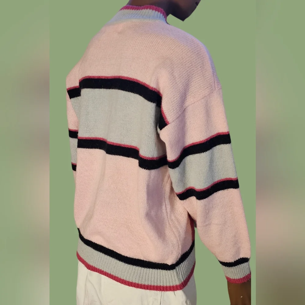 Vintage Pink Cat and fish Sweater size M with pearls details adorable and unique - Picture 2 of 8